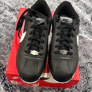 Nike Kids Cortez in Black and white
